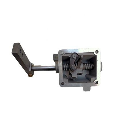CA680-B-13 Pièces de rechange de boîtes de vitesses pour bus Assemblage de couvercle à double tige original destiné au marché