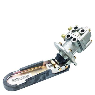 Pièces détachées de bus Taille standard Cylindre maître de frein 3514-10-00008 Valve de freinage silencieux