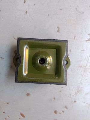 Bloc de caoutchouc de coussin à retardement avant de bus et de camions chinois 1000-01-00001 Dernière conception