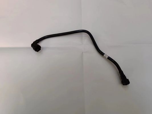 Comme les photos le montrent, les pièces automobiles du moteur de voiture, les tuyaux d'eau, les pièces détachées automobiles.