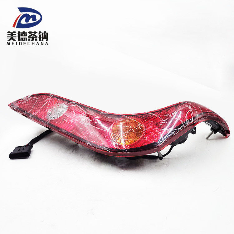 37HA1-73100-AMP Lampe de position arrière auxiliaire gauche pour lampe de voiture