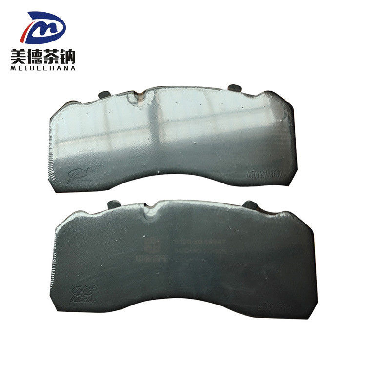 N° OE 9100-90-16947 Plaquettes de frein à disque pour pièces de bus Zhongtong sur camions lourds
